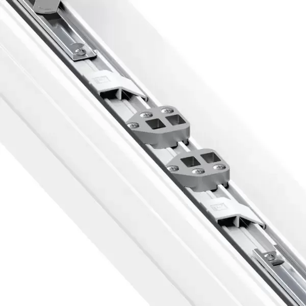 Centre keeps locking